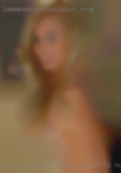 Genuine person looking for milfs nude housewives real meets.